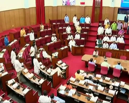 ବିଧାନସଭାରେ ମହାନଦୀ ପ୍ରସଙ୍ଗରେ ଆଲୋଚନା ! ପ୍ରଶ୍ନକାଳ ବାତିଲ କରି ବିତର୍କ, ବାଚସ୍ପତିଙ୍କ ରୁଲିଂ ଦାବି କଲେ ବିରୋଧୀ