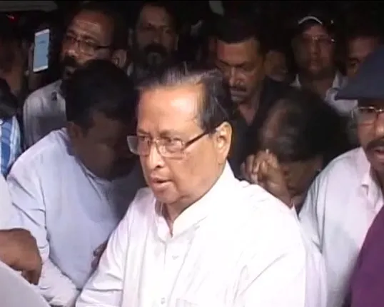 କଟକ ବଡ ମେଡିକାଲରେ ମୃତ୍ୟୁ ସହ ସଂଗ୍ରାମ କରୁଛି ସାଲେପୁର ଦୁଷ୍କର୍ମ ପୀଡିତା : ଏସସିବିରେ ସ୍ୱାସ୍ଥ୍ୟବସ୍ଥା ବୁଝିଲେ ପିସିସି ସଭାପତି, ଏପଟେ ଦୁଷ୍କର୍ମ ପ୍ରସଙ୍ଗରେ କମ୍ପିଲା ବିଧାନସଭା