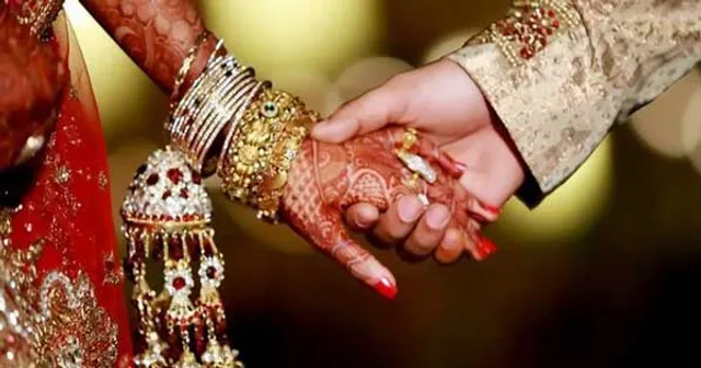 ଏବେ ବି ଚାଲିଛି ସୂର୍ଯ୍ୟବଂଶୀ ପ୍ରଥା ! ଯେଉଁଠି ବିନା ଛାଡପତ୍ରରେ  ଜଣେ ପୁରୁଷ ତିନି ଜଣ ମହିଳାଙ୍କୁ ବିିବାହ କରିଥାଏ ।