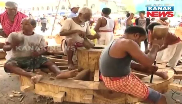 ସୁଭଦ୍ରାଙ୍କ ଦେବଦଳନ ରଥରେ ତ୍ରୁଟି ସାମ୍ନାକୁ ଆସିଲା ପରେ ବଦଳିଲା ପହି ! ଚାଲିଛି ସଂଶୋଧନ ପ୍ରକ୍ରିୟା