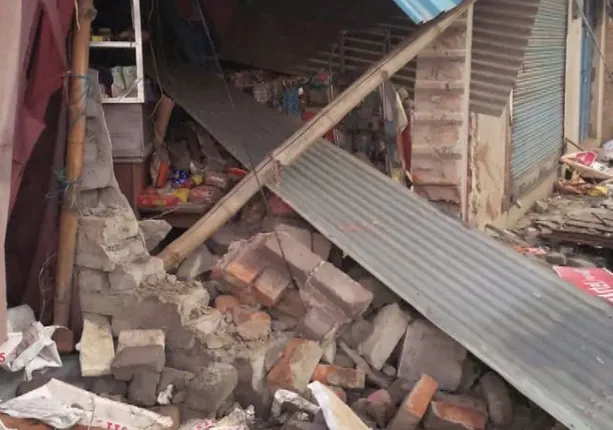 ରାସ୍ତା କଡରେ ସବୁଦିନ ପାଇଁ ଶୋଇଗଲେ ୩ଜଣ : ବସଷ୍ଟାଣ୍ଡ ଫୁଟପାଥରେ ଶୋଇଥିବାବେଳେ ଚଢିଗଲା ଟ୍ରକ