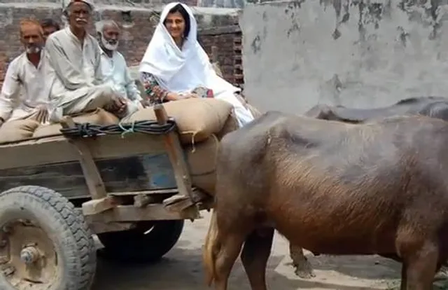 ଭାରତ ମାତାର ସୁଯୋଗ୍ୟ ସନ୍ତାନ ! ଅକ୍ସଫୋର୍ଡରେ ପାଠ ପଢିଲେ, ୟୁପିଏସସି ପରୀକ୍ଷାରେ କୃତକାର୍ଯ୍ୟ ହେଲେ ଏବେ କ୍ଷେତରେ କାମ କରୁଛନ୍ତି ଇଲମା ।