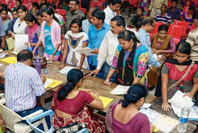 ଯୁକ୍ତ୨ ନାମଲେଖା ପୂର୍ବରୁ ସରକାରଙ୍କ ସତର୍କ ସୂଚନା : ନକଲି ଶିକ୍ଷାନୁଷ୍ଠାନ ପ୍ରତି ସାବଧାନ ରହିବାକୁ ଦେଲେ ପରାମର୍ଶ, ଅଫଲାଇନରେ ନାମ ଲେଖାଇବା ପାଇଁ ମନା