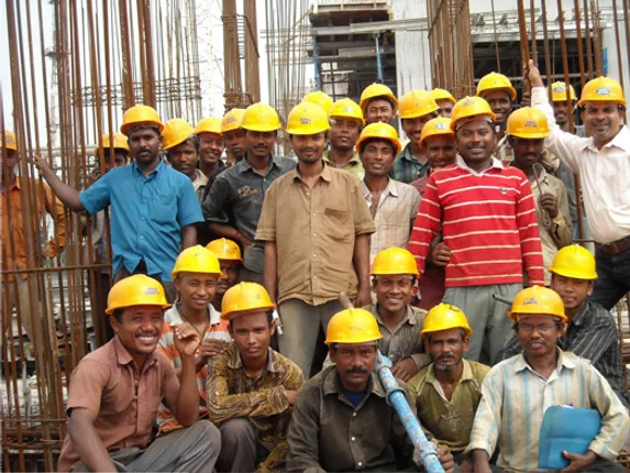 ନିର୍ମାଣ ଶ୍ରମିକଙ୍କ ପାଇଁ ଖୁସି ଖବର ! ସରକାରଙ୍କ ନୂଆ ଯୋଜନା, ମିଳିବ ମାଗଣା ବୀମା ସୁବିଧା ।