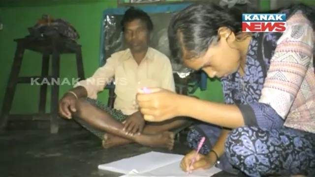 ଅ-ଆ ଜାଣି ନାହାନ୍ତି ସତ କିନ୍ତୁ ବୁଝିଛନ୍ତି ପାଠର ମହତ୍ୱ! ଶ୍ରମିକ ଦିବସରେ ପଢନ୍ତୁ ଜଣେ ପ୍ରେରଣାଦାୟୀ ଶ୍ରମିକଙ୍କ କାହାଣୀ