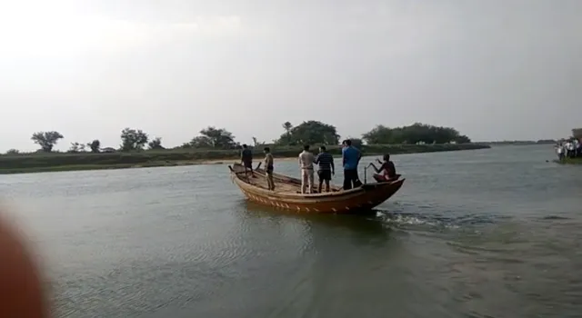 ମହାନଦୀରେ ୪ ମୃତଦେହ ମିଳିବା ଘଟଣାର ଖୋଳତାଡ ଜାରି : ମୃତ ମହିଳାଙ୍କ ବାପା ଓ ଭାଇ ଅଟକ, ଆତ୍ମହତ୍ୟା ନା ହତ୍ୟା ସେନେଇ  ପୁଲିସ କରୁଛି ତନାଘନା