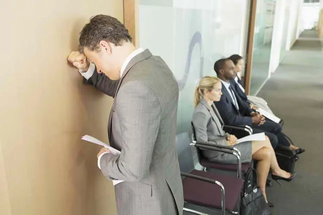 କ’ଣ ଆପଣ ବି କରୁଛନ୍ତି ଏହି ୭ଟି ଭୁଲ ? ସାବଧାନ ଏହି ଭୁଲ ଯୋଗୁଁ ସମୟରେ ଆପଣଙ୍କୁ ମିଳି ନ ପାରେ ଚାକିରି ।