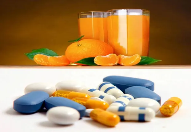 ଫଳରସ ସହ ଔଷଧ ସେବନ କରିବା ପଡିପାରେ ମହଙ୍ଗା : ଶୀଘ୍ର ବଦଳାନ୍ତୁ ଅଭ୍ୟାସ, ନହେଲେ ଭୋଗିବେ ଅସୁବିଧା