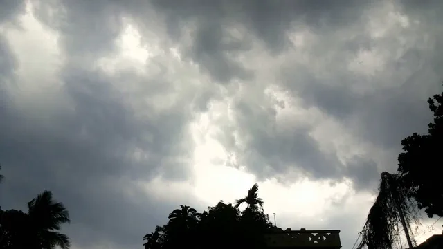 ପଶ୍ଚିମରେ ଅଗ୍ନିବର୍ଷା, ଉପକୂଳ ଓ ଉତ୍ତରରେ ଗୁଳୁଗୁଳି : ଆଜିଠୁ ମିଳିପାରେ ସାମାନ୍ୟ ଆଶ୍ୱସ୍ତି, ୧୩ ଜିଲ୍ଲାରେ କାଳବୈଶାଖୀ ଭୟ