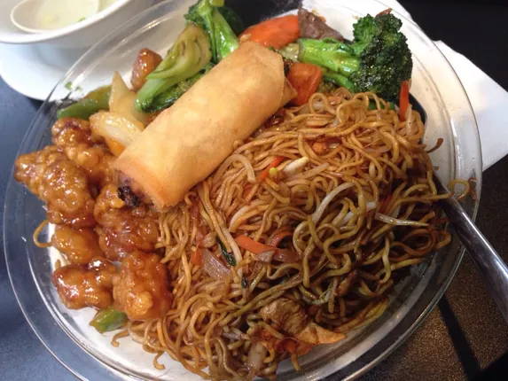 ଫାଷ୍ଟଫୁଡ ଖାଉଛନ୍ତି କି ? ତେବେ ସାବଧାନ ! ହୋଇପାରେ ସାଙ୍ଘାତିକ ରୋଗ ।