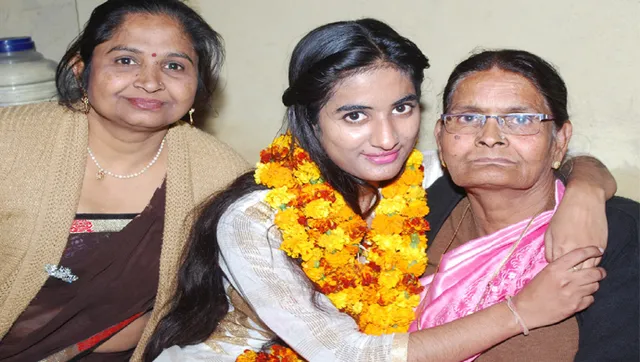 ମାଆ ପରି କିଏ ହେବ ! ମୁଦି ବିକ୍ରିକରି ଝିଅକୁ କରିଥିଲେ ମେମୋରି ଗର୍ଲ, ୧ମିନିଟରେ ଶହେ ଶବ୍ଦର ଓଲଟା, ସିଧା ଉତ୍ତର ଦେଇ ଝିଅ କରିଛି ବିଶ୍ୱ ରେକର୍ଡ ।