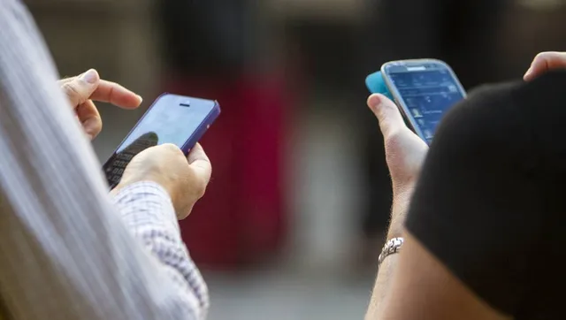 ଆପଣଙ୍କ ଫୋନକୁ କେହି ଟ୍ରାକ୍ କରୁନାହାନ୍ତି ତ ! ଜାଣିବେ କିପରି ?