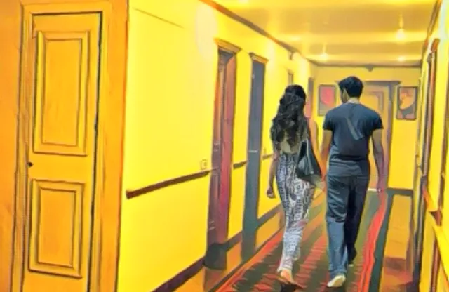 ଫିଲ୍ମ ଷ୍ଟାଇଲରେ କମିଶନରେଟ୍ ପୁଲିସର ରେଡ୍ ! ଅଣ୍ଡର କଭର ଏଜେଂଟ୍ ସାଜିି ହାଇପ୍ରୋଫାଇଲ ସେକ୍ସ ରାକେର୍ଟର ପର୍ଦ୍ଦାଫାସ କଲା କ୍ୱିକ୍ ଆକ୍ସନ୍ ଟିମ