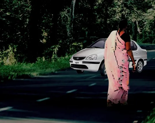 ରାତି ଅଧରେ ମଝି ରାସ୍ତାରେ ସ୍ତ୍ରୀଙ୍କୁ ଛାଡି କାରରେ ପଳାଇ ଆସିଲେ ସ୍ୱାମୀ !  ତିନିଦିନ ପରେ ବି ମିଳୁନି ପତା । ମହିଳାଙ୍କୁ ଗଣଦୁଷ୍କର୍ମ ଅଭିଯୋଗ