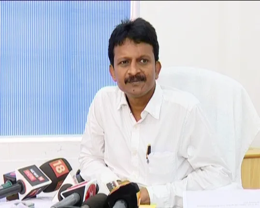 ଶକ୍ତି ମନ୍ତ୍ରୀଙ୍କ ‘ଶକ୍ତି’ ପରୀକ୍ଷା । ମୁଖ୍ୟମନ୍ତ୍ରୀଙ୍କ ସମୀକ୍ଷା ବୈଠକରେ ସଫଳତା ବଖାଣିଲେ ସୁଶାନ୍ତ ସିଂ । କହିଲେ, ସ୍ଥିତିର ମୁକାବିଲା ନେଇ ହେଉଛି ପ୍ରୟାସ