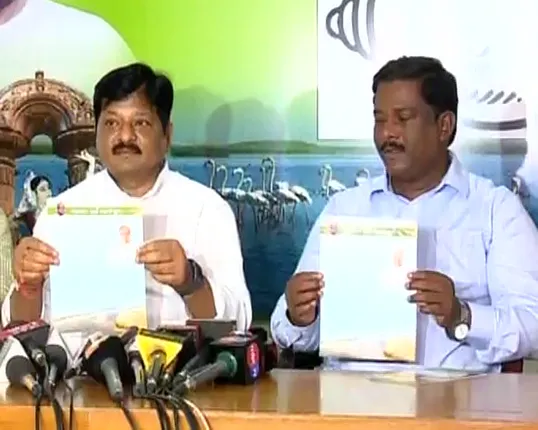 ମହାନଦୀ ସୁରକ୍ଷା ନେଇ ବିଜେଡିର ପଥପ୍ରାନ୍ତ ସଭା । ମହାନଦୀ ଅବବାହିକାରେ ଅବସ୍ଥିତ ୧୫ଟି ଜିଲ୍ଳାରେ କରିବ ସଭା