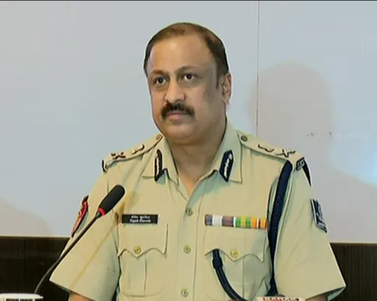 ଖୋଲିଲା ବହୁ ଚର୍ଚ୍ଚିତ ଉନ୍ମୟ ପାଢୀଙ୍କ ହତ୍ୟା ରହସ୍ୟ : ନିଜ ଦେହରେ ଛୁରୀ ଭୁସିବା ପରେ ପେଟ୍ରୋଲ ଢାଳି ଆତ୍ମହତ୍ୟା କରିଥିବା କହିଲେ ପୁଲିସ କମିଶନର, କୂଆଖାଇ ନଦୀପଠାରୁ ମିଳିଥିଲା ଅର୍ଦ୍ଧଦଗ୍ଧ ମୃତଦେହ