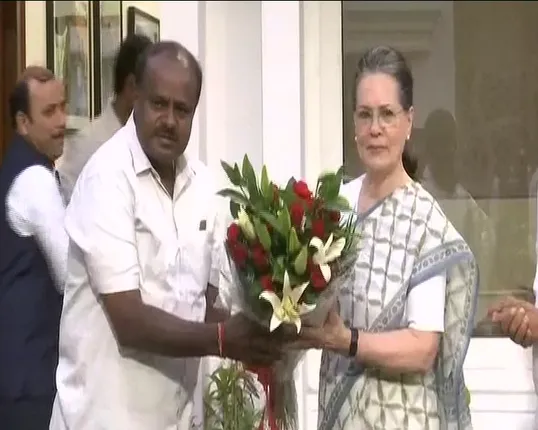 ଦିଲ୍ଲୀରେ କଂଗ୍ରେସ ହାଇକମାଣ୍ଡଙ୍କୁ ଭେଟିବା ପରେ କୁମାରସ୍ୱାମୀ ମନ୍ତ୍ରିମଣ୍ଡଳର ରୂପରେଖ ନେଇ ଆରମ୍ଭ ହେଲା ପ୍ରକ୍ରିୟା : ଦୁଇ ଉପମୁଖ୍ୟମନ୍ତ୍ରୀ ସହ କଂଗ୍ରେସକୁ ମିଳିପାରେ ବାଚସ୍ପତି ପଦ