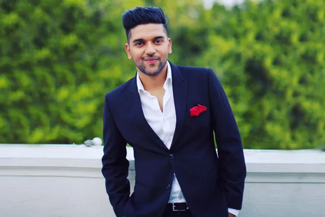 ୟୁଟ୍ୟୁବରେ ଛାଇଲେ ପଞ୍ଜାବୀ ଗାୟକ ଗୁରୁ ରନ୍ଧାୱା ! ରିଲିଜ୍ ହେଲା ନୂଆ ଗୀତ “ମେଡ ଇନ ଇଣ୍ଡିଆ”  ।