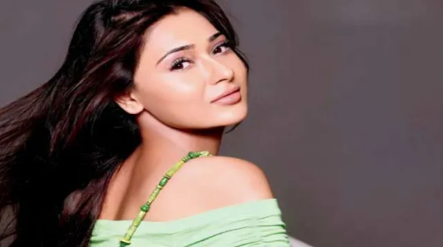 ସୋସିଆଲ୍ ମିଡିଆରେ ଭାଇରାଲ୍ ହେଲା ଟେଲି ଅଭିନେତ୍ରୀଙ୍କ ନଗ୍ନ ଭିଡିଓ ! ନିଶାସକ୍ତ ଅବସ୍ଥାରେ ସାନ ଭଉଣୀ ଭିଡିଓ ପ୍ରସ୍ତୁତ କରିଥିବା ନେଇ ସଫେଇ ଦେଲେ ଅଭିନେତ୍ରୀ ।