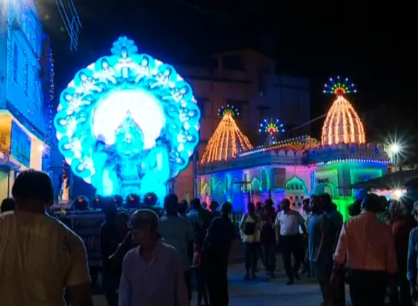 ଶୀତଳଷଷ୍ଠୀ ପାଇଁ ଚଳଚଂଚଳ ସମ୍ବଲପୁର : ରୀତିନୀତି ଅନୁସାରେ ନୃସିଂହ ମହାପ୍ରଭୁଙ୍କ ନିଉତା ବିଧି ସମ୍ପନ୍ନ