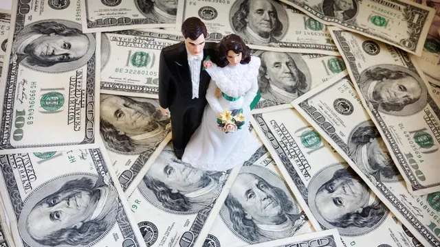 ବର ବିକୁଥିବା କମ୍ପାନୀ ! ଭଡାରେ ବରଯାତ୍ରୀ ଏବଂ ଅତିଥି ମଧ୍ୟ ମିଳିବେ । 