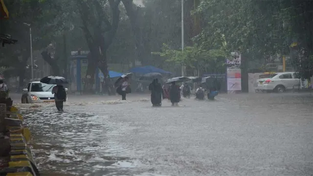 ବର୍ଷା କାରଣରୁ ପରୀକ୍ଷା ଦେଇପାରିନଥିବା ଛାତ୍ରଛାତ୍ରୀଙ୍କୁ ମିଳିବ ଆଉ ଏକ ସୁଯୋଗ ! ଜାଣନ୍ତୁ କେଉଁଠି ହେଲା ଏପରି ବ୍ୟବସ୍ଥା ।