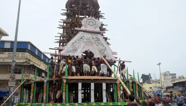 ପାଖେଇ ଆସୁଛି ରଥଯାତ୍ରା : ତିନି ରଥରେ ଲାଗିଲା କଳସ, ଅଁଳା, ଓଲଟଶୁଆ