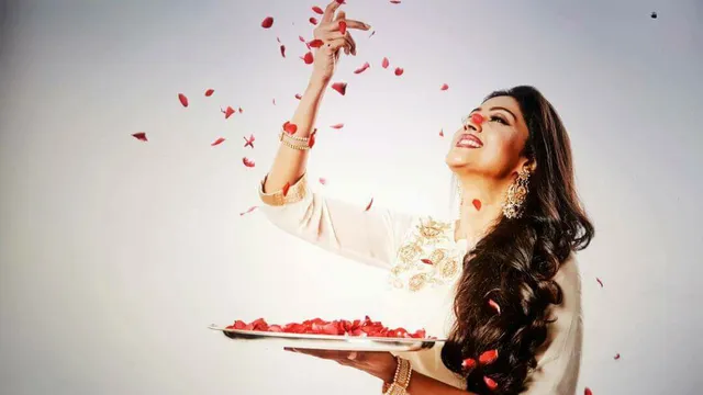 ୟୁ-ଟ୍ୟୁବରେ ନିଜ ଯାଦୁ ଦେଖାଇବେ ଓଲିଉଡ୍ କୁଇନ୍ ବର୍ଷା ପ୍ରିୟଦର୍ଶିନୀ !