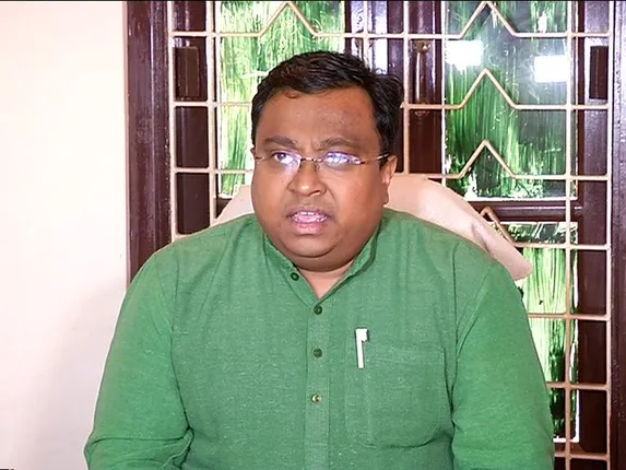 ସଂଖ୍ୟା ଥାଇ ମଧ୍ୟ... ! ୫ ବର୍ଷିଆ ଆସନରେ ଯିବେ ଅଶ୍ୱିନୀ । ଅଚ୍ୟୁତଙ୍କ ଆସନରେ ଅମର, ସସ୍ମିତଙ୍କୁ ୩ ବର୍ଷିଆ ସିଟ୍