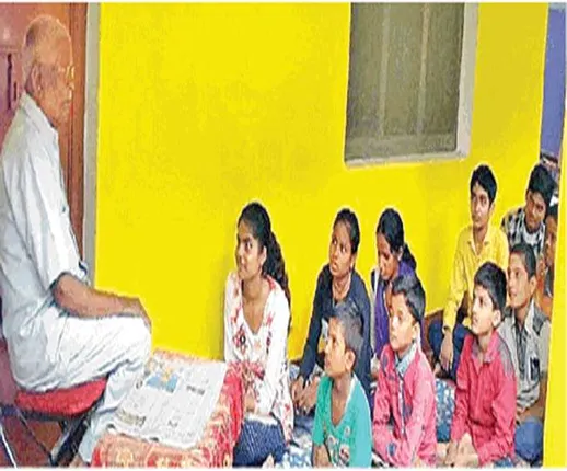 ଜଣେ ବ୍ୟକ୍ତି ବଦଳାଇଛନ୍ତି ଗ୍ରାମର ଭବିଷ୍ୟତ । କିଏ ହୋଇଛନ୍ତି ଆଇଏଏସ ତ କିଏ ହୋଇଛନ୍ତି ଆଇପିଏସ