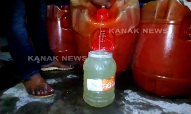 ଡିଜେଲରେ ମିଶୁଛି ପାଣି । ନିମାପଡ଼ାରୁ ଆସିଲା ସାଂଘାତିକ ଖବର ! ଗ୍ରାହକ ଦେଉଛନ୍ତି ଟଙ୍କା ହେଲେ ପାଉଛନ୍ତି ନକଲି ଜିନିଷ ।