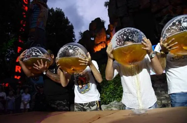 ଆରମ୍ଭ ହେଲା ୨୦୦ ବର୍ଷ ପୁରୁଣା ଅକ୍ଟୋବରଫେଷ୍ଟ ! ବହୁଛି ବିୟରର ନଦୀ, ଏକାଠି ହେବେ ୬୦ ଲକ୍ଷ ଲୋକ