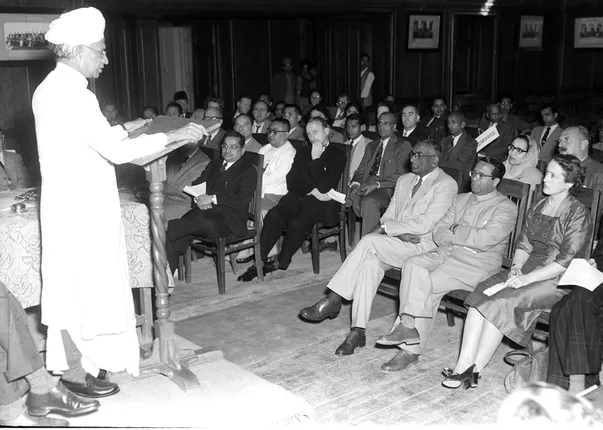 ଆଜି ପବିତ୍ର ଗୁରୁଦିବସ ! ଆସନ୍ତୁ ଜାଣିବା ଜୀବନର ସଫଳତାର ମନ୍ତ୍ର, ସର୍ବପଲ୍ଲୀ ରାଧାକ୍ରିଷ୍ଣନଙ୍କ ଏହି ବିଚାର ।