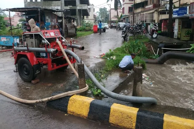ଭୁବନେଶ୍ୱରରେ ବର୍ଷା ହେବ ବୋଲି . . . ଆଗୁଆ ସତର୍କତାମୂଳକ ପଦକ୍ଷେପ ! ଜାରି ହେଲା କଣ୍ଟ୍ରୋଲ ରୁମ ନମ୍ବର
