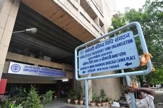 ସରକାରଙ୍କ ବଡ ନିଷ୍ପତି: ଏଣିକି ଇପିଏଫ ଆକାଉଂଟରୁ ଟଙ୍କା ଉଠାଇପାରିବେନି କର୍ମଚାରୀ, ଯଦି କରିନଥିବେ ଏହି ଗୋଟିଏ କାମ