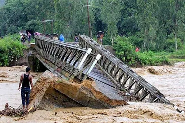କେରଳ ପରେ କର୍ଣ୍ଣାଟକ ! ତାମିଲନାଡୁରେ ବି ବନ୍ୟା ଭୟ, ବୈଜ୍ଞାନିକ ଦେଲେ ଚେତାବନି ।
