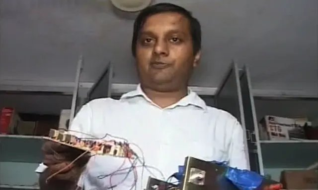 ଦେଶର ପ୍ରଥମ କମ୍ୟୁନିକେସନ ସାଟେଲାଇଟ୍ ଉଦ୍ଭାବନ କଲେ ଓଡ଼ିଆ ପୁଅ । ପ୍ରାକୃତିକ ବିପର୍ଯ୍ୟୟ ପୂର୍ବରୁ ମିଳିବ ସୂଚନା, ଆସନ୍ତା ନଭେମ୍ବରରେ ମହାକାଶକୁ ହେବ ଉତକ୍ଷେପଣ ।