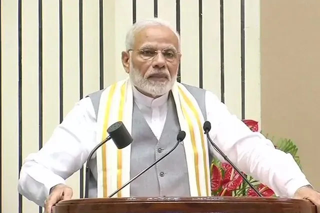 ୩୨ ବର୍ଷ ହେବ ବ୍ୟାଙ୍କ୍ କର୍ମଚାରୀ ଖୋଜୁଥିଲେ ମୋଦିଙ୍କୁ ! ହେଲେ କାହିଁକି ?