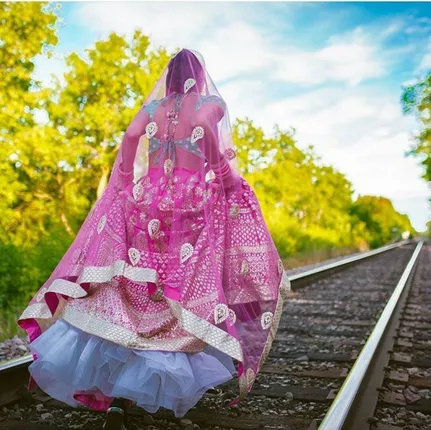 ଅଧାରେ ରହିଗଲା ବିଧାୟକଙ୍କ ବାହାଘର । ବିବାହର ୮ ଦିନ ପୂର୍ବରୁ ବୟଫ୍ରେଣ୍ଡ ସହ ଫେରାର ହୋଇଗଲେ ଯୁବତୀ