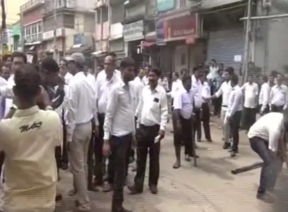 ୨୬ଯାଏଁ ଆଇନଜୀବୀଙ୍କ କାର୍ଯ୍ୟବନ୍ଦ : ୨୭ରେ ନବୀନ ନିବାସ ଘେରାଉ, ଆଜିଠୁ ସରକାରୀ କାର୍ଯ୍ୟାଳୟ ଅଚଳ