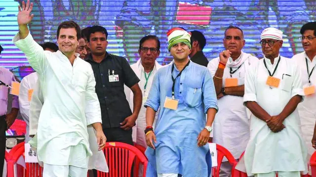 ଫେସବୁକ ପେଜରେ ଲାଇକ୍ ଓ ଟ୍ୱିଟରରେ ଫଲୋଅର୍ସ ଅଛନ୍ତି କି ? ଆପଣ ବି ପାଇପାରିବେ କଂଗ୍ରେସ ଟିକେଟ, ପଢନ୍ତୁ ପୂରା ଖବର