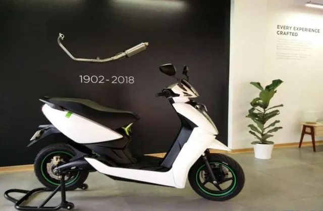 ମାତ୍ର ୮୦ ଟଙ୍କାରେ ୫୫୦ କିଲୋମିଟର ଦୌଡିବ ଏହି ସ୍କୁଟର ! ମୂଲ୍ୟ ଏବଂ ଫିଚର ସମ୍ପର୍କରେ ଜାଣିଲେ ହୋଇଯିବେ ଆଶ୍ଚର୍ଯ୍ୟ ।