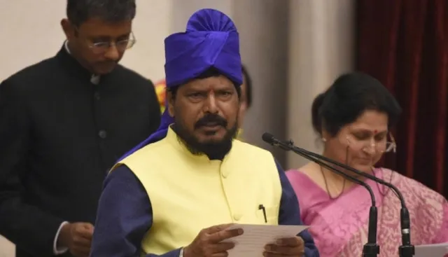 କେନ୍ଦ୍ରମନ୍ତ୍ରୀଙ୍କ ବିବାଦୀୟ ବୟାନ ! ମୁଁ ମନ୍ତ୍ରୀ ହୋଇଥିବାରୁ ମତେ ତୈଳଦର ବୃଦ୍ଧି ବାଧୁନାହିଁ 