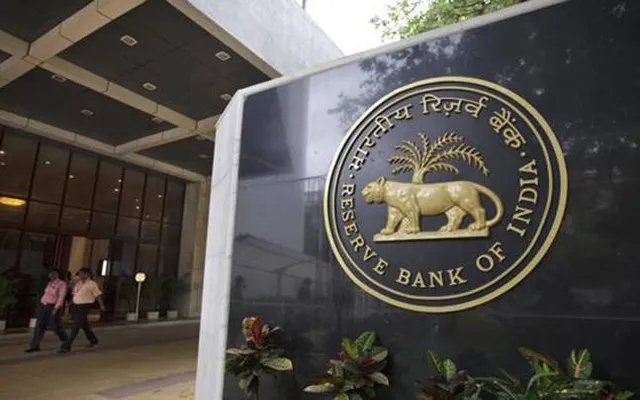 ଏଣିକି ଆଉ ଚିରିବ ନାହିଁ କି ଫାଟିବ ନାହିଁ ନୋଟ୍ ? ବଜାରକୁ ଆସୁଛି ପ୍ଲାଷ୍ଟିକ୍ ନୋଟ୍, ଜାଣନ୍ତୁ କ’ଣ ରହିଛି ଏହି ନୋଟର ବିଶେଷତ୍ୱ