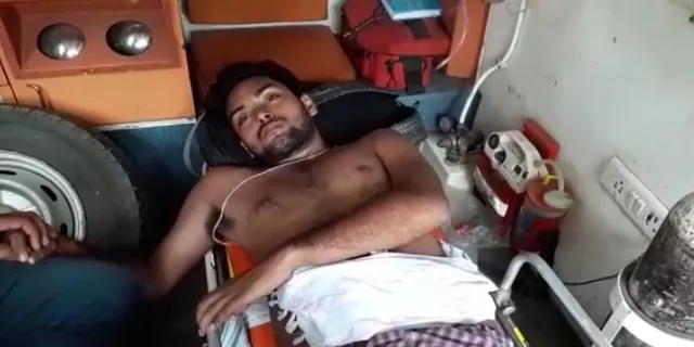 ବରଗଡରେ ଅଭାବନୀୟ ଘଟଣା : ସେଲଫି ନେଉଥିବାବେଳେ ୨୦୦ ଫୁଟ ତଳକୁ ଖସି ପଡିଲେ ଛାତ୍ର,ସୌଭାଗ୍ୟବଶତଃ ବଞ୍ଚିଗଲା ପ୍ରାଣ