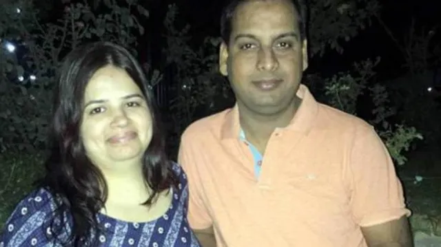 ଲକ୍ଷ୍ନୌ ଗୁଳିକାଣ୍ଡକୁ ନେଇ ରାଜନୀତି ସରଗରମ: କୋଟିଏ ଟଙ୍କା କ୍ଷତିପୂରଣ ଦାବି ସହ ଜୀବନ ପ୍ରତି ବିପଦ ଥିବା ଅଭିଯୋଗ କଲେ ମୃତ ବିବେକ ତିୱାରୀଙ୍କ ପତ୍ନୀ