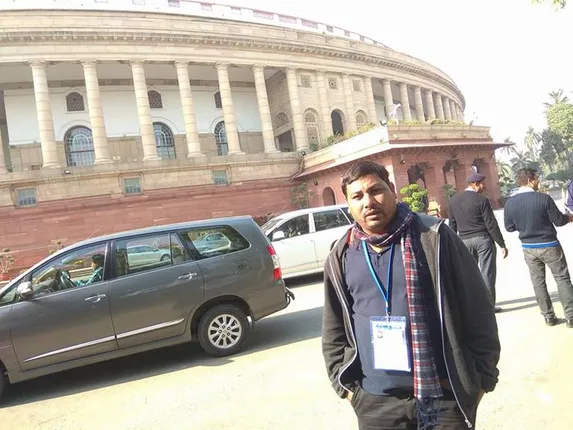 ନକ୍ସଲଙ୍କ ଟାର୍ଗେଟରେ ଓଡିଆ କ୍ୟାମେରାମ୍ୟାନ  । ଖବର ସଂଗ୍ରହ ବେଳେ ନକ୍ସଲ ମାରିଲେ ଗୁଳି