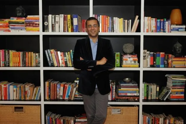 ସୋସିଆଲ୍ ମିଡିଆରେ କ୍ଷମା ପ୍ରାର୍ଥନା କଲେ ଲୋକପ୍ରିୟ ଲେଖକ ଚେତନ ଭଗତ ! ହେଲେ କାହିଁକି ?