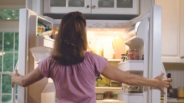 ଭୁଲରେ ବି ଏହି ପରିବାକୁ ଫ୍ରିଜରେ ରଖନ୍ତୁ ନାହିଁ ! ସର୍ଭେରୁ ଆସିଲା ଚମକାଇଦେଲା ଭଳି ସତ ।